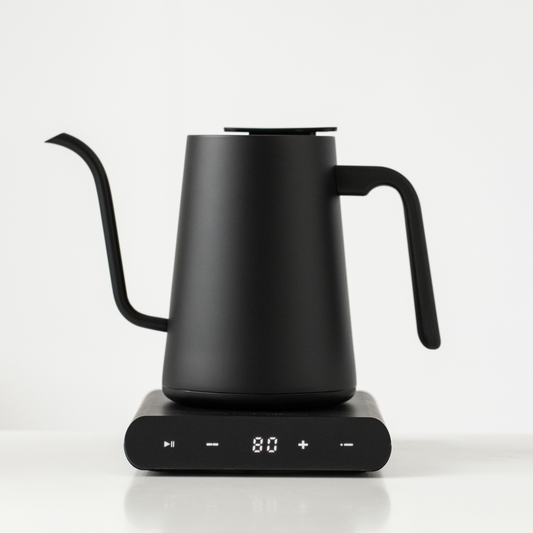 BAT ELECTRIC KETTLE BLACK